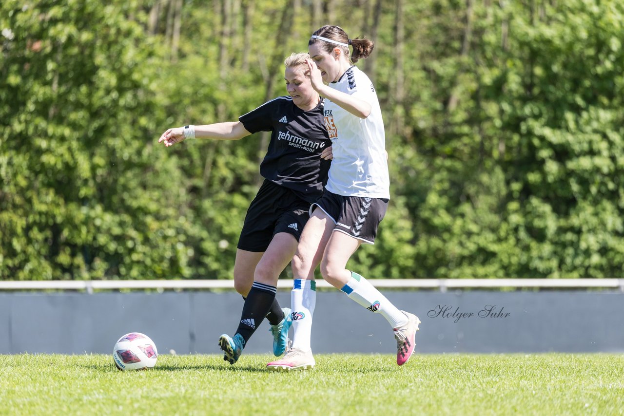 Bild 122 - F SV Henstedt Ulzburg - SV Fortuna Boesdorf : Ergebnis: 3:1